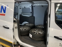 Ford Transit Connect vaihtoauto