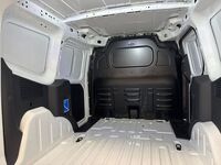 Ford Transit Courier vaihtoauto