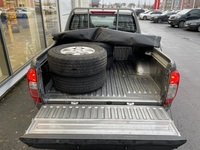 Nissan Navara vaihtoauto