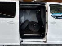 Opel Vivaro vaihtoauto