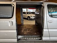 Toyota Hiace vaihtoauto