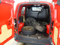 Ford Transit Courier vaihtoauto