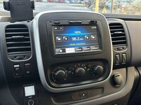 Opel Vivaro vaihtoauto