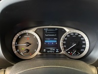 Nissan Navara vaihtoauto