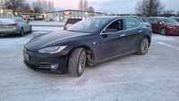 Tesla Model S vaihtoauto