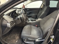 Jaguar XE vaihtoauto