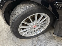Jaguar XE vaihtoauto
