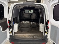 Ford Transit Courier vaihtoauto