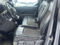 Opel Vivaro vaihtoauto