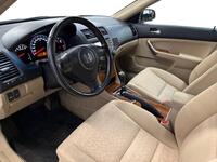 Honda Accord vaihtoauto