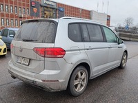 Volkswagen Touran vaihtoauto