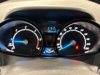 Ford Transit Courier vaihtoauto