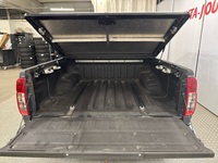 Nissan Navara vaihtoauto