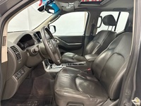 Nissan Navara vaihtoauto