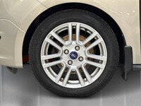Ford Tourneo Courier vaihtoauto