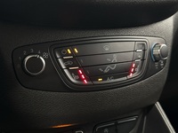 Ford Transit Courier vaihtoauto