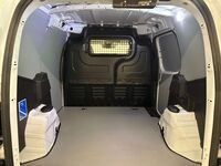 Ford Transit Courier vaihtoauto