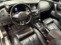 Infiniti FX30d vaihtoauto