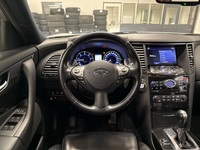 Infiniti FX30d vaihtoauto
