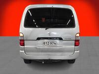 Toyota Hiace vaihtoauto