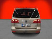 Volkswagen Touran vaihtoauto