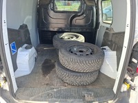 Ford Transit Courier vaihtoauto