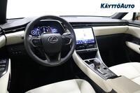 Lexus LBX vaihtoauto