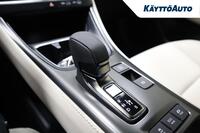 Lexus LBX vaihtoauto