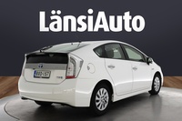 Toyota Prius PHEV vaihtoauto