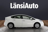 Toyota Prius PHEV vaihtoauto