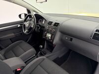 Volkswagen Touran vaihtoauto