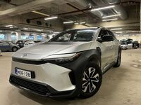 Toyota bZ4X vaihtoauto