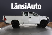 Toyota Hilux vaihtoauto