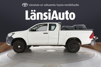 Toyota Hilux vaihtoauto