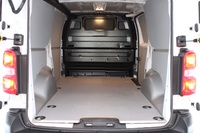 Opel Vivaro vaihtoauto