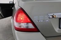 Nissan Tiida vaihtoauto