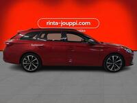 SEAT Leon Sportstourer vaihtoauto