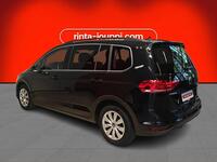 Volkswagen Touran vaihtoauto