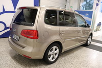Volkswagen Touran vaihtoauto