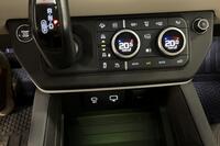 Land Rover Defender vaihtoauto