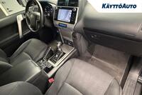 Toyota Land Cruiser vaihtoauto
