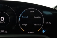 Porsche Taycan vaihtoauto