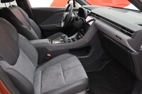 Lexus LBX vaihtoauto