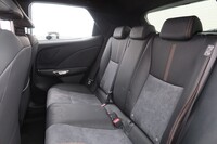 Lexus LBX vaihtoauto