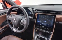 Lexus LBX vaihtoauto