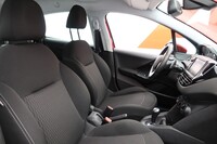 Peugeot 208 vaihtoauto