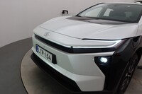 Toyota bZ4X vaihtoauto