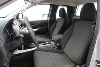 Nissan Navara vaihtoauto