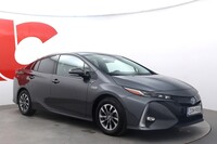 Toyota Prius Plug-in vaihtoauto