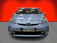 Toyota Prius PHEV vaihtoauto